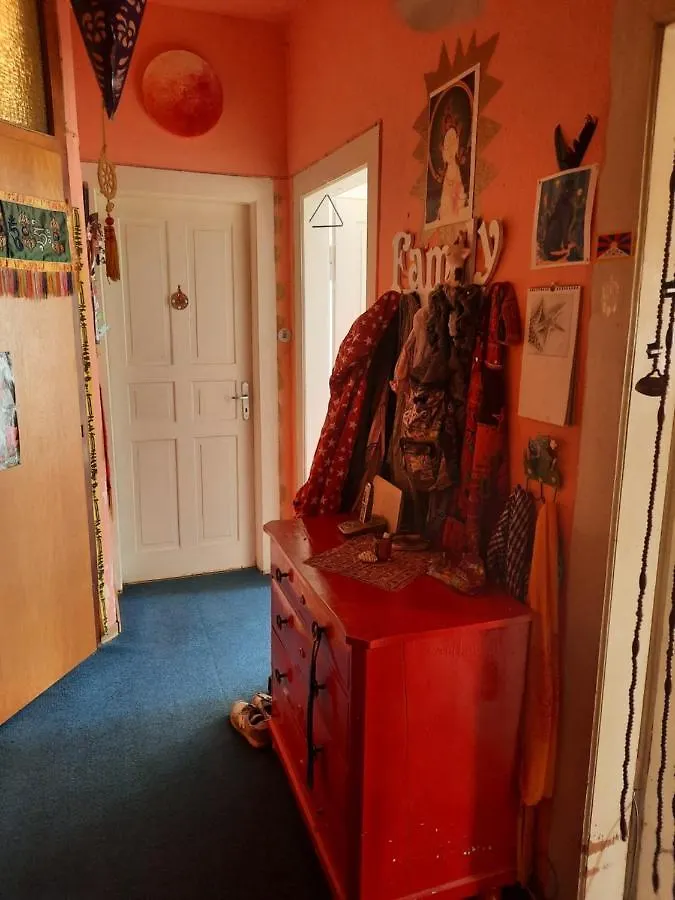 Zentrales Und Grosses Gemutliches Zimmer In Stuttgart City Daire 0*,  Almanya